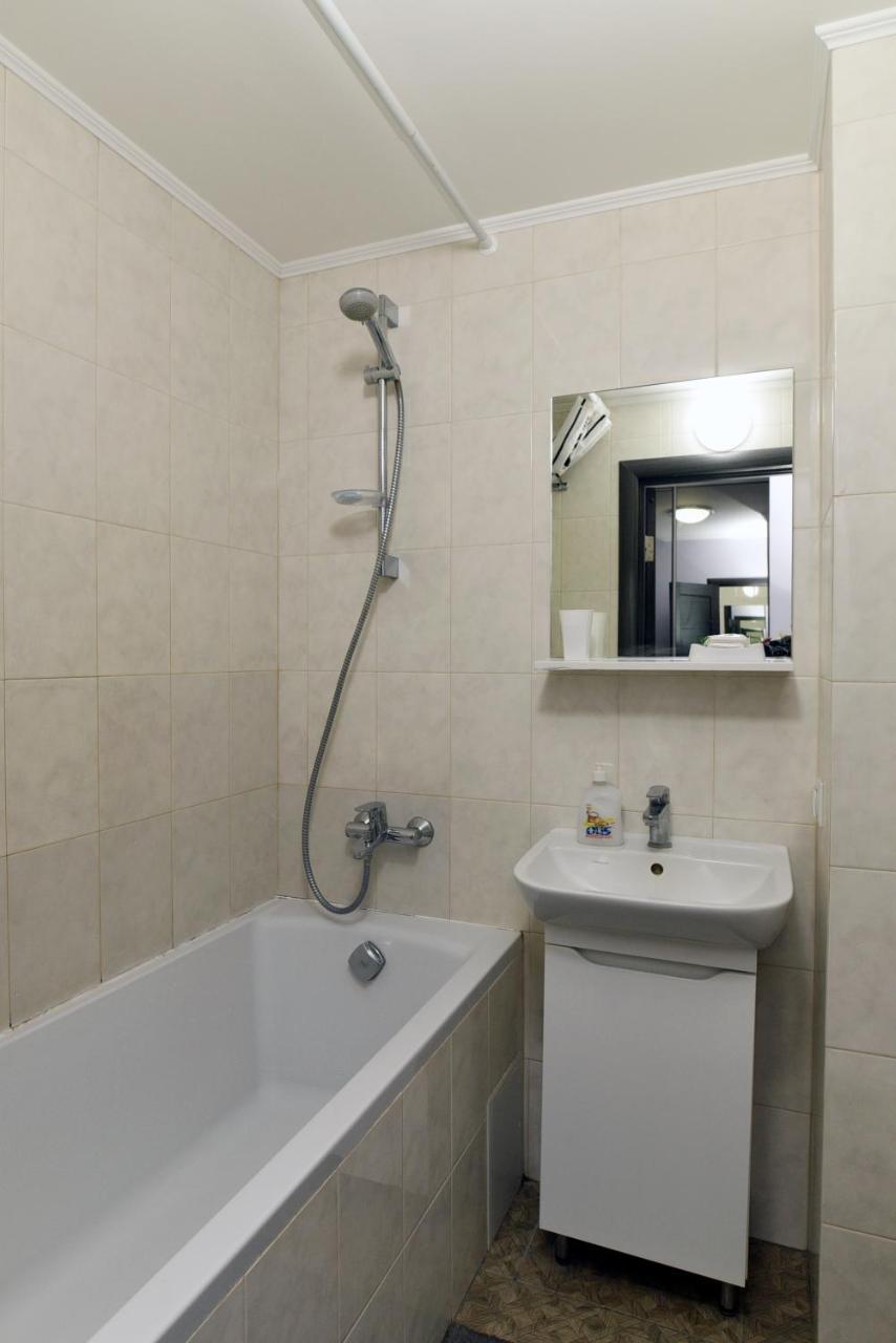 Apartament On Vasylia Lypkivskoho 24 Kiev Buitenkant foto