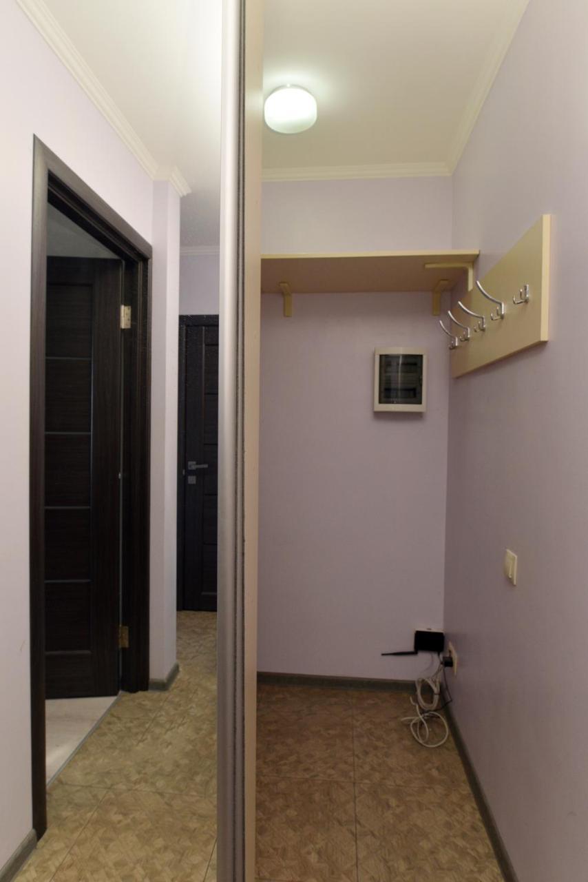 Apartament On Vasylia Lypkivskoho 24 Kiev Buitenkant foto