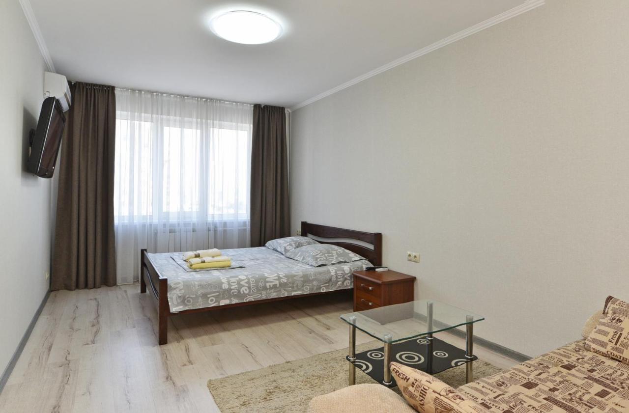 Apartament On Vasylia Lypkivskoho 24 Kiev Buitenkant foto